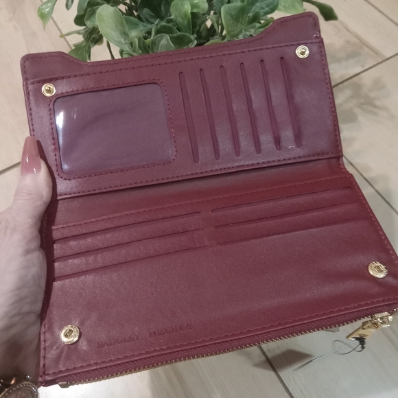 NWT Badgley Mischka Long Card Wallet in Wine Color & Gold Tone Hardware - Picture 2 of 3
